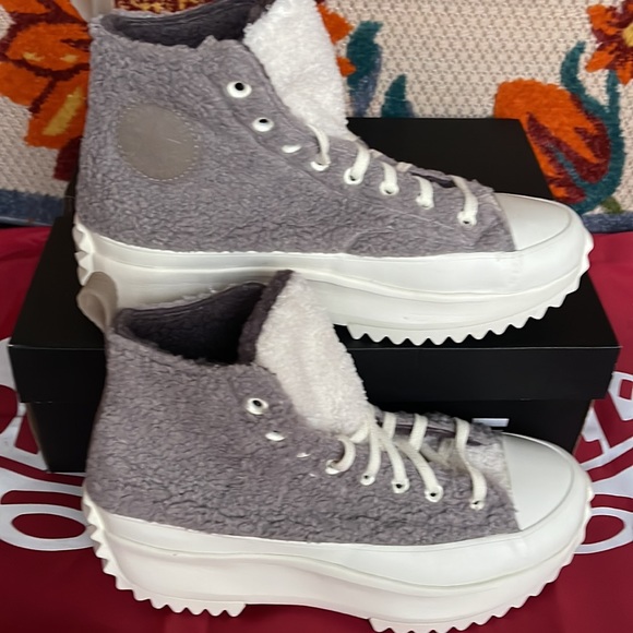 Converse 172202C
RUN STAR HIKE HI
VAPOR MAUVENECHETNIOLET ORE
Men’s platforms - Picture 2 of 16